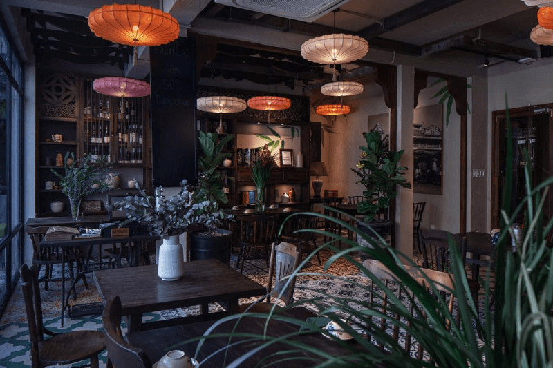 Quán Bụi: Địa điểm ăn uống Sài Gòn. (Ảnh: Sưu tầm Internet)