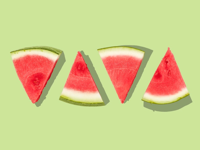 Một số lưu ý cần biết trước khi ăn dưa hấu. (Ảnh: Sưu tầm Internet)