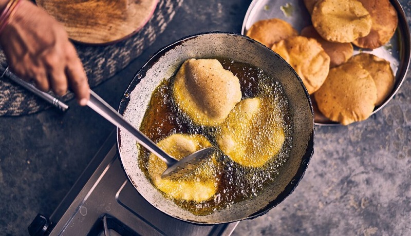 Những lưu ý khi sử dụng chất béo trong quá trình chế biến. (Ảnh: Sưu tầm Internet)