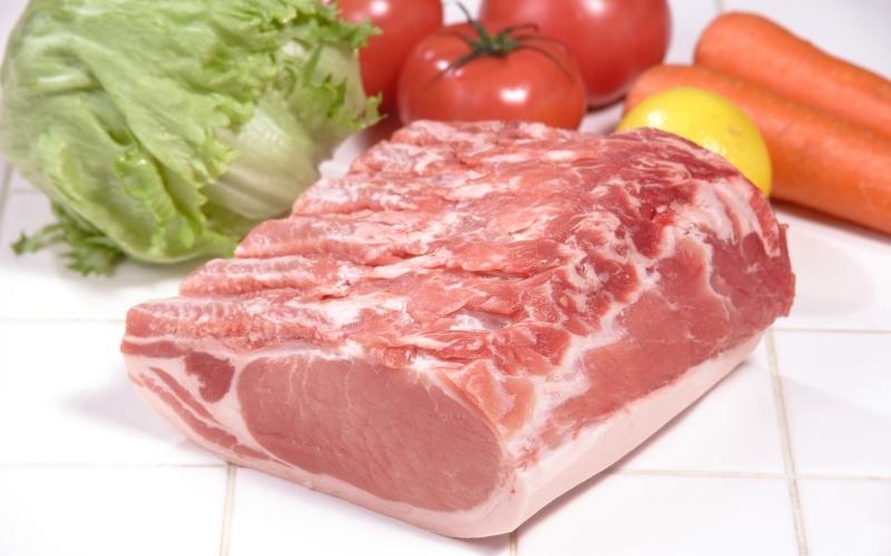 Chọn thịt có độ dày, săn chắc. (Ảnh: Sưu tầm Internet)