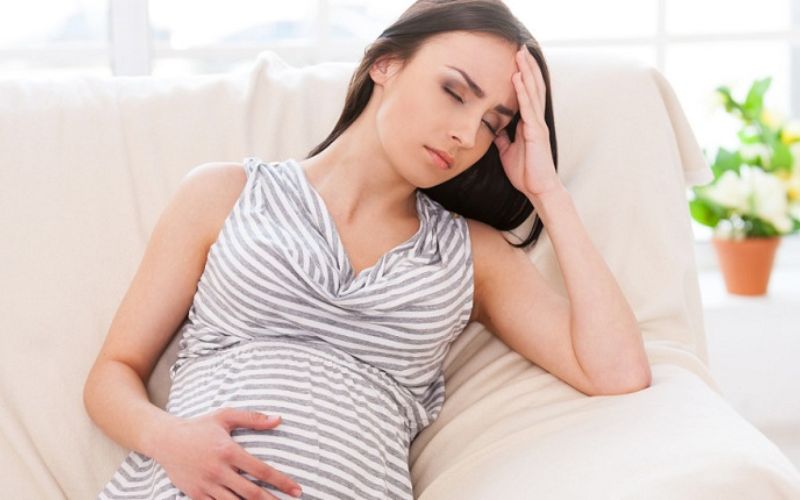 Mất ngủ là nỗi khổ của bà bầu tháng cuối. (Ảnh: Sưu tầm Internet)