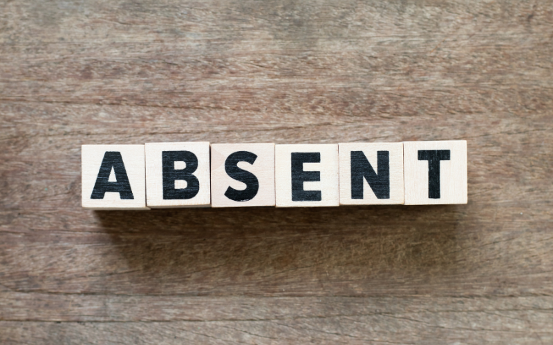 Absent đ&oacute;ng vai tr&ograve; vừa l&agrave; một t&iacute;nh từ (adjective), vừa l&agrave; một động từ (verb). (Ảnh: Sưu tầm Internet)