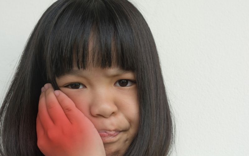 Bệnh quai bị lây qua các giọt bắn. (Ảnh: Sưu tầm Internet)