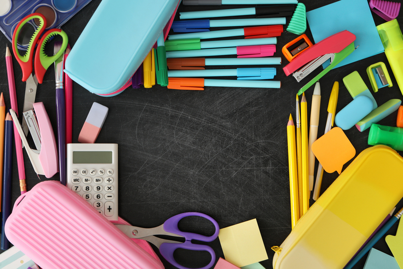 Một số dụng cụ cần chuẩn bị trước khi học viết số (Nguồn ảnh: sưu tầm internet)