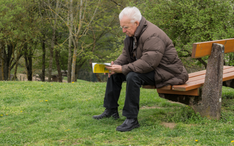 Đàn ông 60 tuổi vẫn có con được. (Ảnh: Sưu tầm Internet)