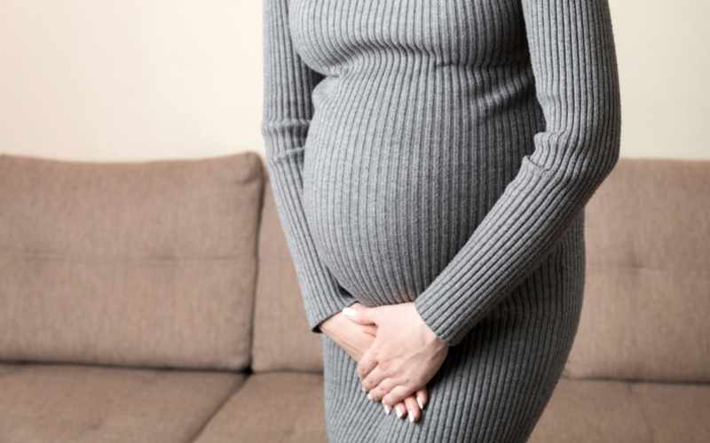 Bà bầu đau háng khi mang thai tuần 32 cảm thấy rất khó chịu. (Ảnh: Sưu tầm Internet)