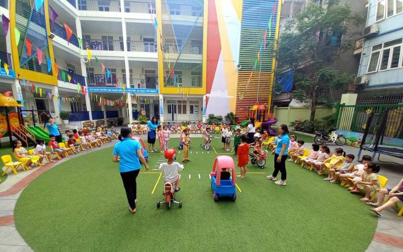 Trường mầm non công lập có nhiều ưu điểm và cả nhược điểm. (Ảnh: Sưu tầm Internet)