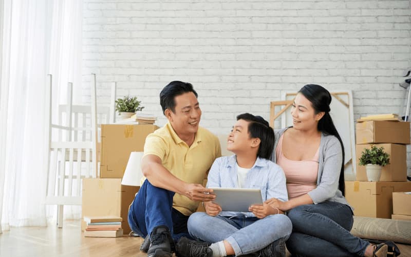 Lý do cha mẹ không có thời gian cho con. (Ảnh: Sưu tầm Internet)