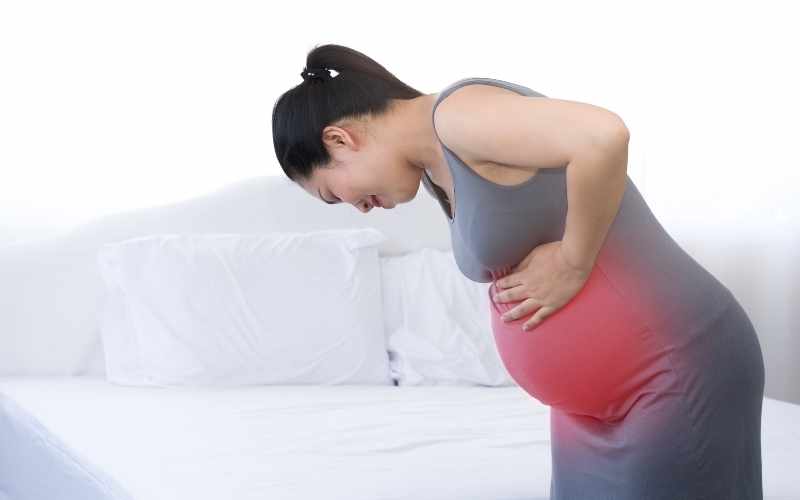 Triệu chứng đau xương mu ở bà bầu. (Ảnh: Sưu tầm Internet)