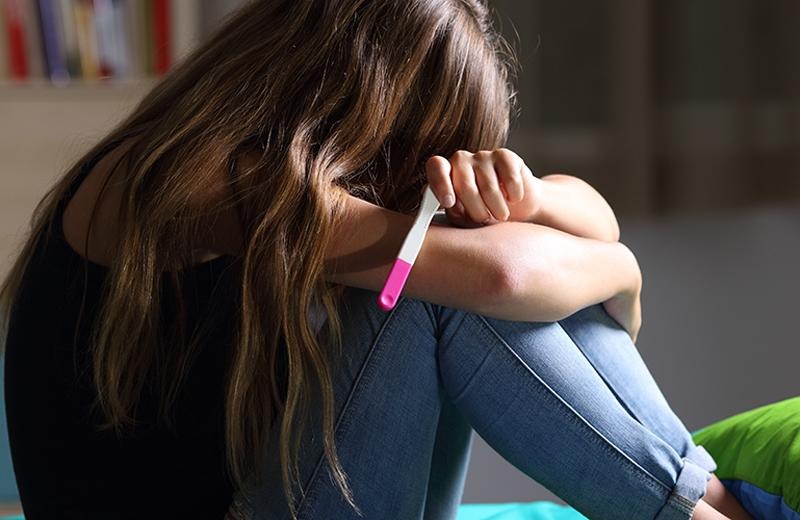 Trẻ không được dạy cách tự bảo vệ bản thân dễ bị xâm hại tình dục (Ảnh: Sưu tầm Internet)