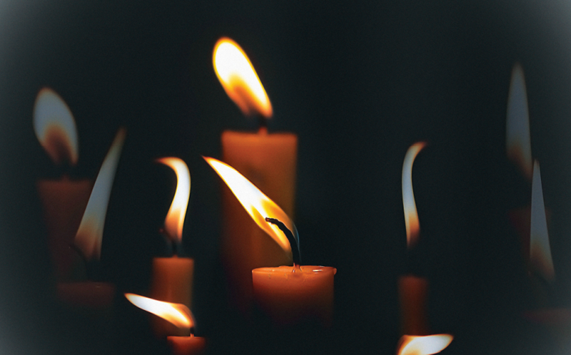 Từ vựng tiếng Anh thường được dùng trong lời chúc cho người đã khuất. (Ảnh: Sưu tầm Internet)