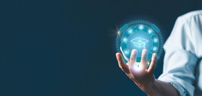 Ưu điểm khi quản lý nhà trường bằng phần mềm. (Ảnh: Sưu tầm Internet)