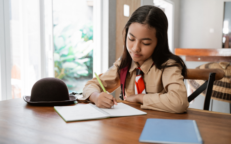 Tập trung cao độ với môi trường học tập yên tĩnh. (Ảnh: Canva.com)