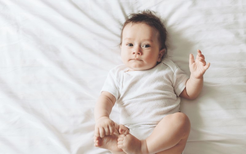 Hầu hết các hành động là phản xạ của trẻ. (Ảnh: Sưu tầm Internet)