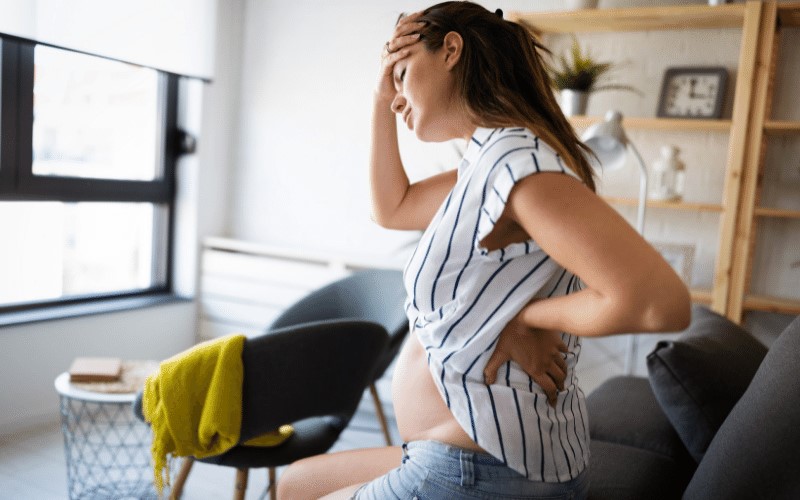 Mẹ bầu vẫn sẽ cảm thấy mệt mỏi ở tháng thai kỳ thứ 3. (Ảnh: Sưu tầm Internet)