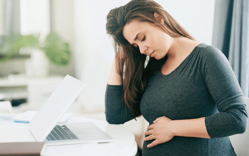 Ở tháng thai kỳ thứ 4 tình trạng ốm nghén sẽ bắt đầu giảm đi. (Ảnh: Sưu tầm Internet)