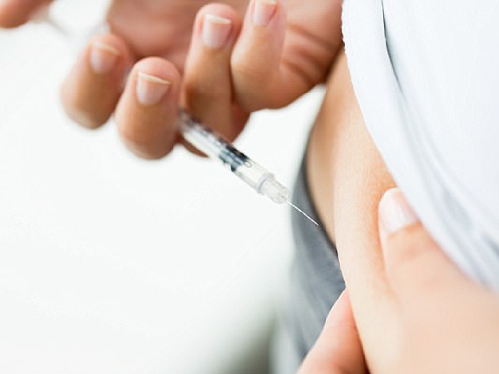 Tiêm insulin ở bà bầu bị tiểu đường. (Ảnh: Sưu tầm Internet)