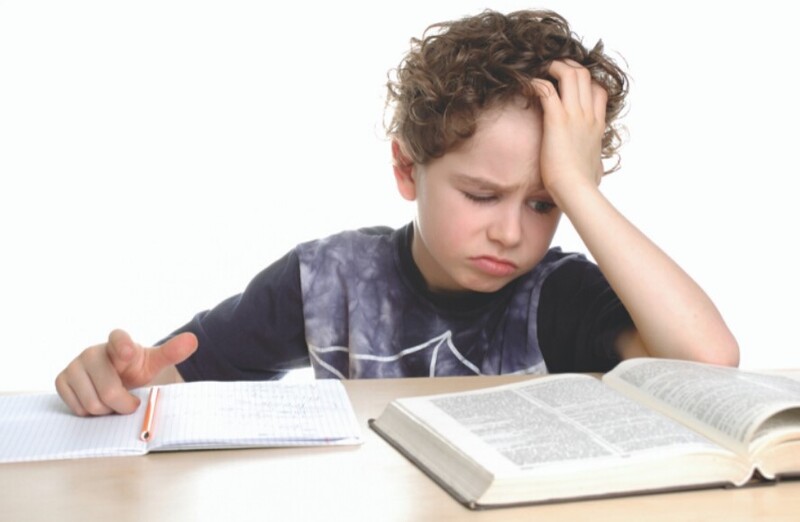 Các bạn nhỏ đôi khi không hề hứng thú với việc học toán (Nguồn ảnh: Sưu tầm internet)