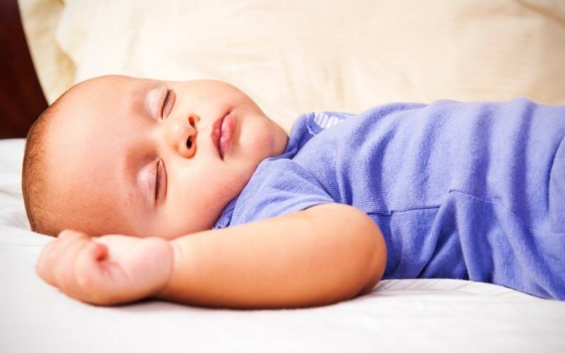 Một khi trẻ đã ngủ thì rất khó để đánh thức trẻ dậy (Ảnh: Sưu tầm Internet)