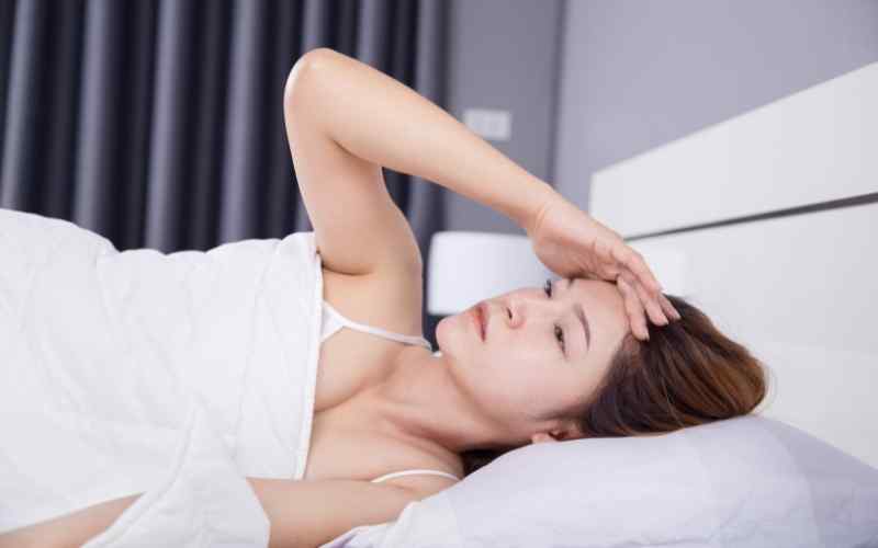 Bà bầu 3 tháng cuối dễ bị mất ngủ vì nhiều lý do khác nhau. (Ảnh: Sưu tầm Internet)