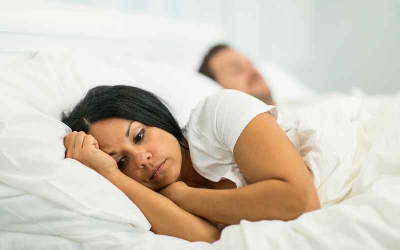 Bà bầu tháng cuối thường bị mất ngủ do nhiều vấn đề gây ra. (Ảnh: Sưu tầm Internet)