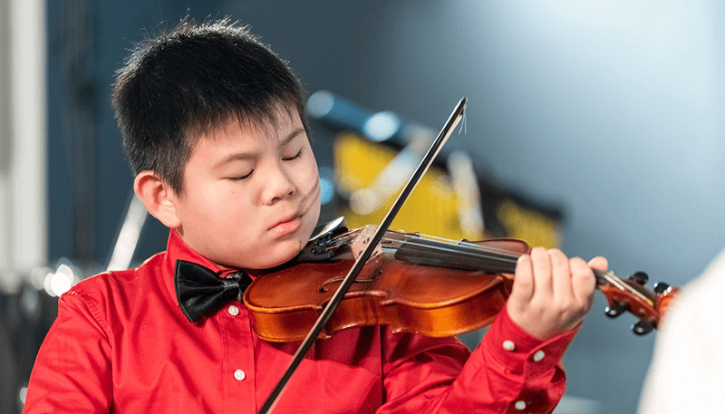 Lợi ích của việc học violin cho trẻ em. (Ảnh: Sưu tầm Internet)