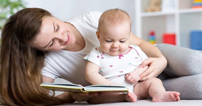 Dạy con mỗi ngày là cách giúp mẹ giảm stress sau sinh rất hữu hiệu (Ảnh: Sưu tầm Internet)