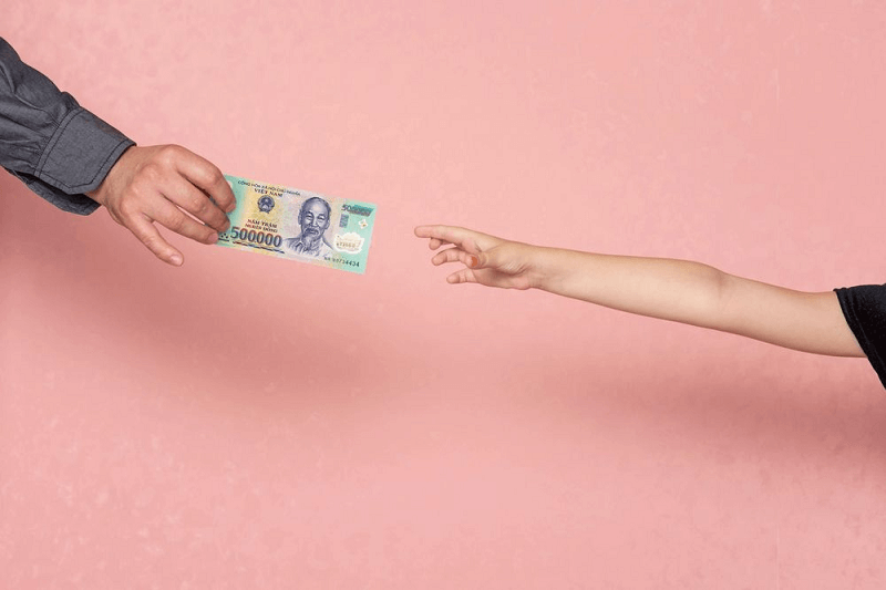 Trao quyền chi tiêu cho trẻ nhưng có kiểm soát. (Ảnh: Sưu tầm Internet)