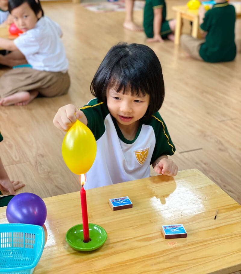 Thí nghiệm quả bóng kỳ diệu. (Ảnh: Sưu tầm Internet)