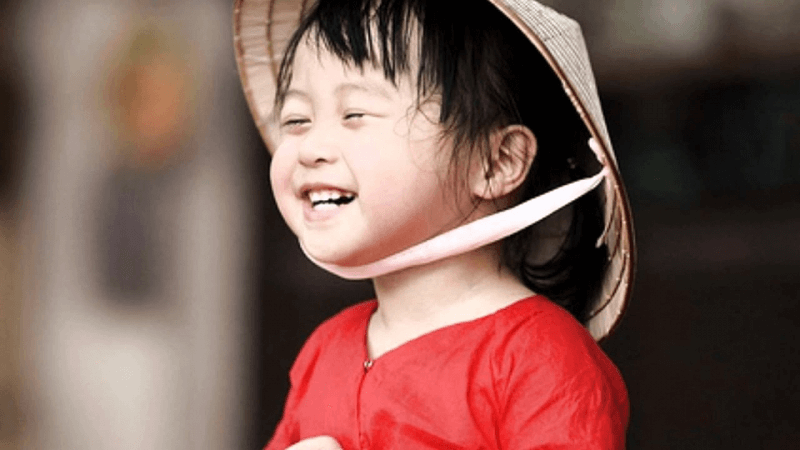 Trò chơi giáo dục cảm xúc cho trẻ mầm non: Tự chụp chân dung. (Ảnh: Sưu tầm Internet)