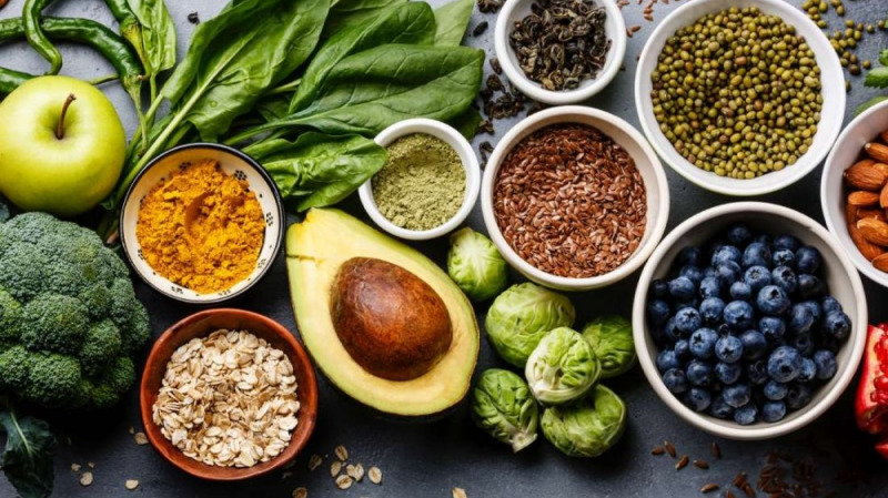 Thông qua thực phẩm giàu các loại vitamin B. (Ảnh: Sưu tầm Internet)