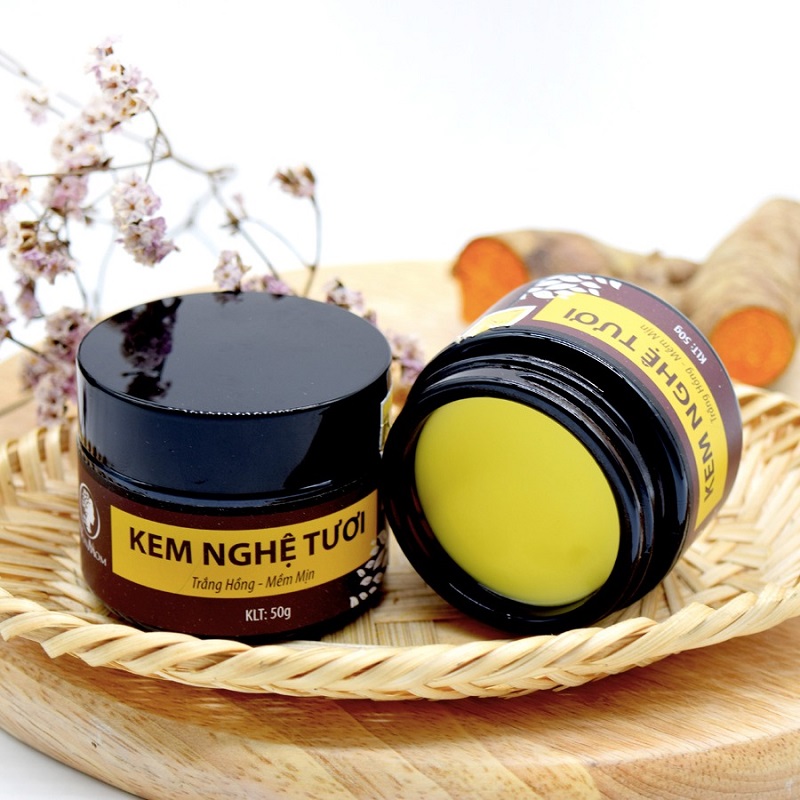 Mẹ nên tránh dùng kem nghệ quá nhiều vì có thể khiến da dễ bị khô (Ảnh: Sưu tầm Internet)