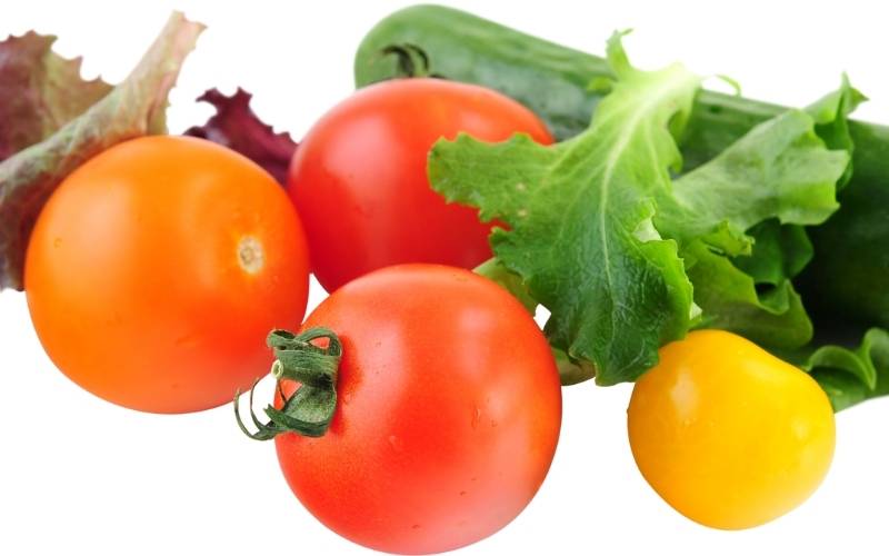 Ăn rau sống có nguy cơ bị nhiễm giun sán hay ngộ độc. (Ảnh: Sưu tầm Internet)