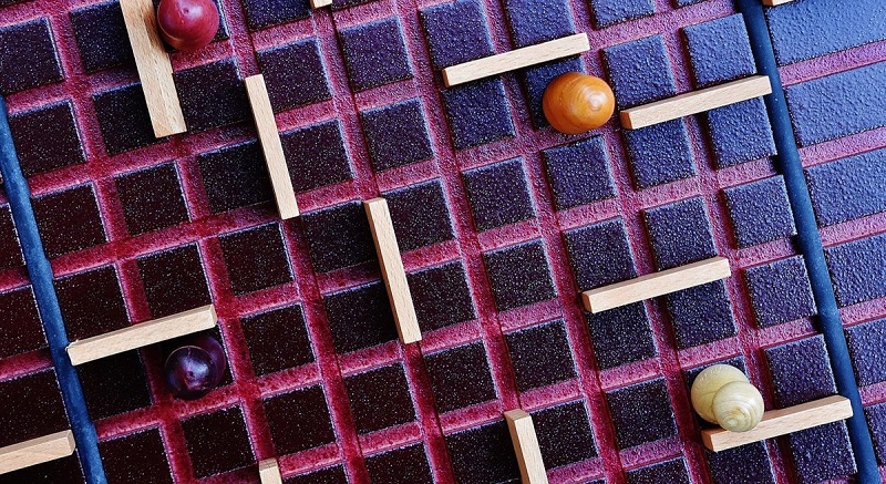 Nên mua đồ chơi giáo dục ở đâu? (Ảnh: Sưu tầm Internet)