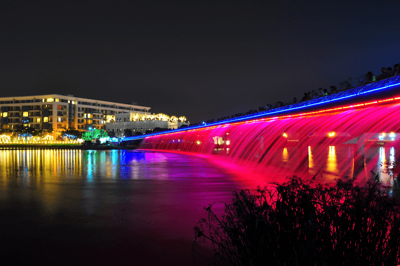 Cầu Ánh Sao: Địa điểm vui chơi Sài Gòn. (Ảnh: Sưu tầm Internet)