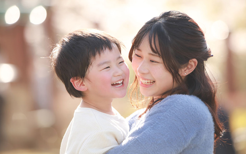 Bộc lộ được cảm xúc từ trái tim bé chính là một trong những thành công của giao tiếp. (Ảnh: Sưu tầm internet) 