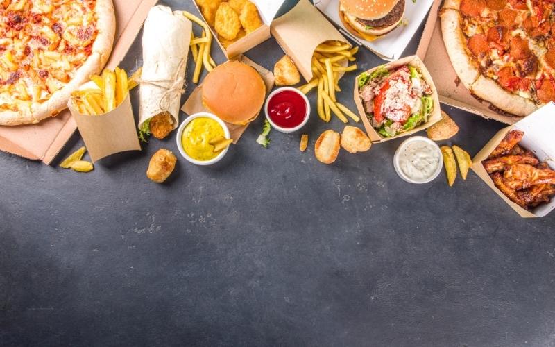 Mẹ bầu tháng thứ 8 không nên ăn thực phẩm quá nhiều chất béo. (Ảnh: Sưu tầm Internet)