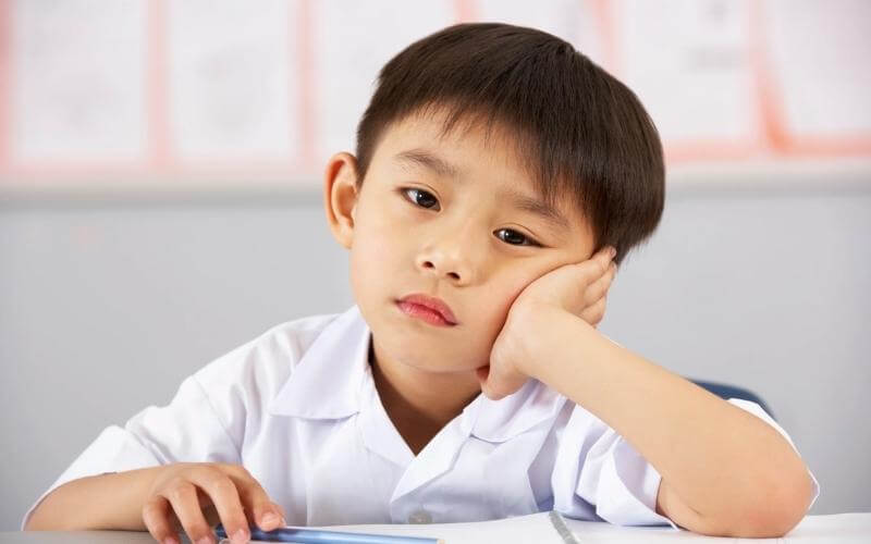 Nghe giọng địa phương nhiều sẽ khiến bị rối loạn khả năng phát âm. (Ảnh: Sưu tầm Internet)