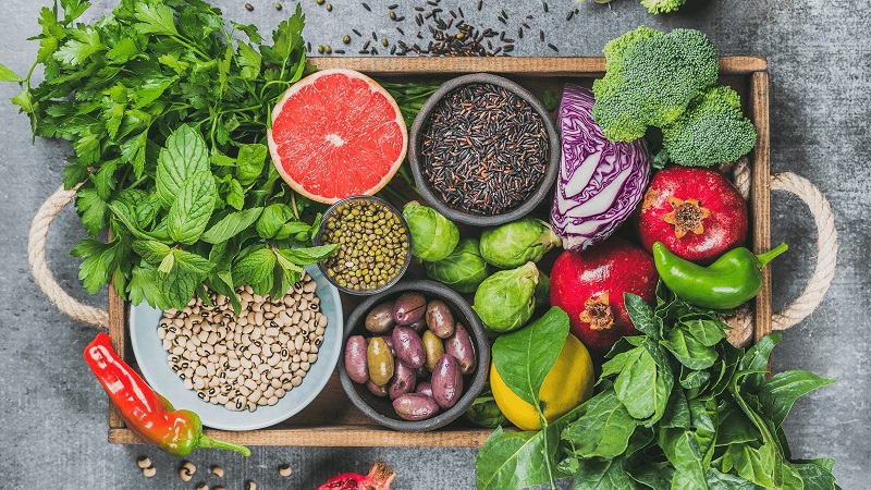 Ăn đủ 4 nhóm thực phẩm giúp bé phát triển chiều cao. (Ảnh: Sưu tầm Internet)