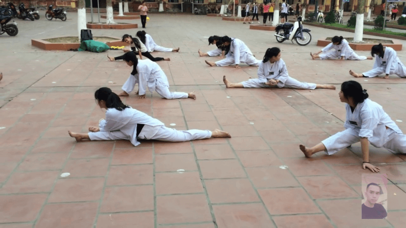 Tại sao cần phải học cách xoạc chân khi học võ? (Ảnh: Sưu tầm Internet)