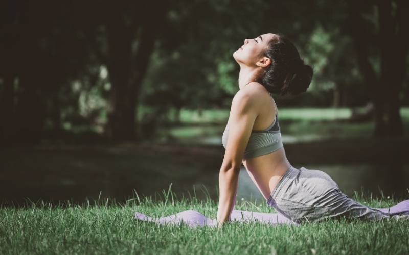 Cần tránh tư thế vận động mạnh để không ảnh hưởng sức khỏe sinh sản. (Ảnh: Sưu tầm Internet)