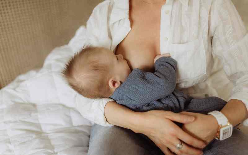 Cho con bú vẫn có khả năng mang thai khi kinh nguyệt quay trở lại. (Ảnh: Sưu tầm Internet)