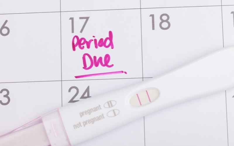 Chậm kinh là dấu hiệu mang thai sau khi tiêm thuốc rụng trứng chính xác nhất. (Ảnh: Sưu tầm Internet)