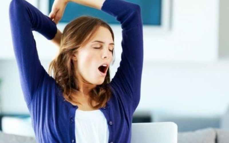 Mẹ rất dễ buồn ngủ cũng là dấu hiệu mang thai sớm  (Ảnh: Sưu tầm Internet)