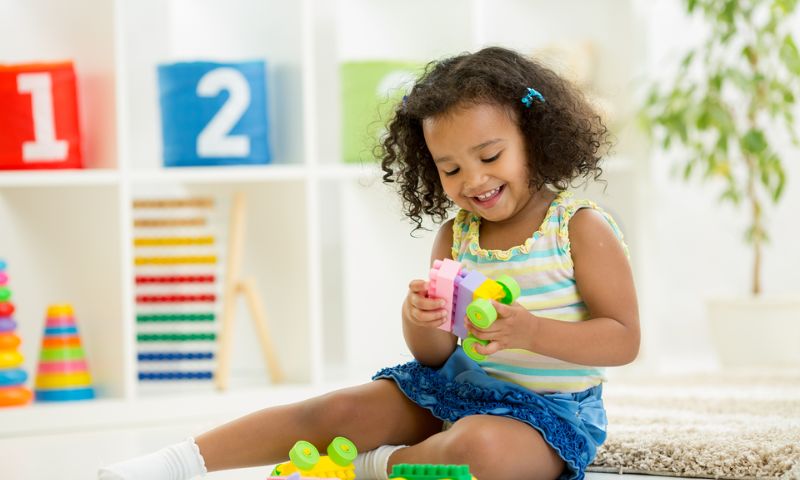 Các trò chơi giúp bé phát huy sự sáng tạo, tư duy và trí tuệ. (Ảnh: Sưu tầm Internet)