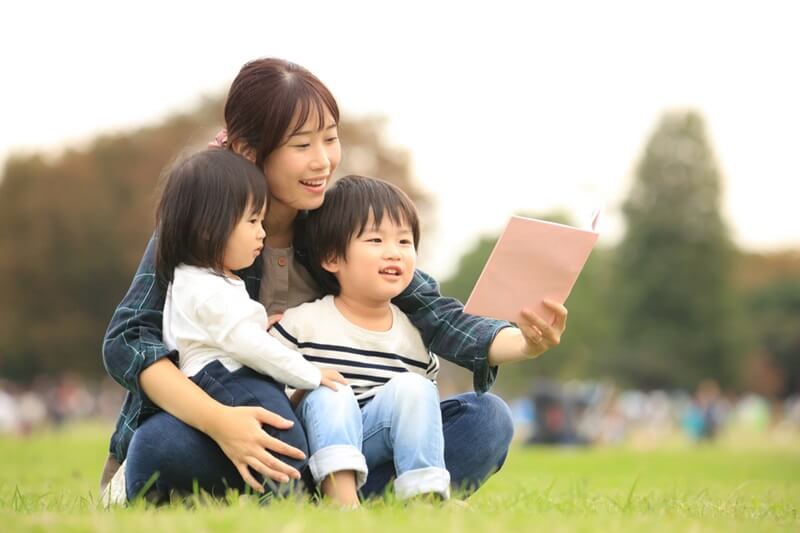 Dạy học không chỉ qua sách vở. (Ảnh: Sưu tầm Internet)