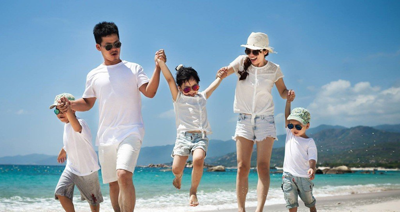 Du lịch cùng gia đình là hoạt động mùa hè được các bé mong chờ nhất. (Ảnh: Sưu tầm Internet)