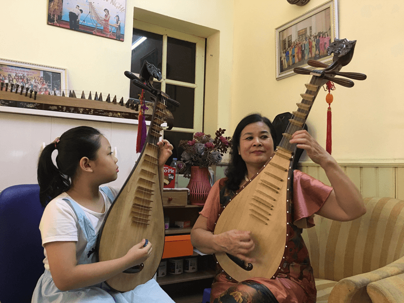 Các bí quyết cho bé học đàn tỳ bà hiệu quả. (Ảnh: Sưu tầm Internet)