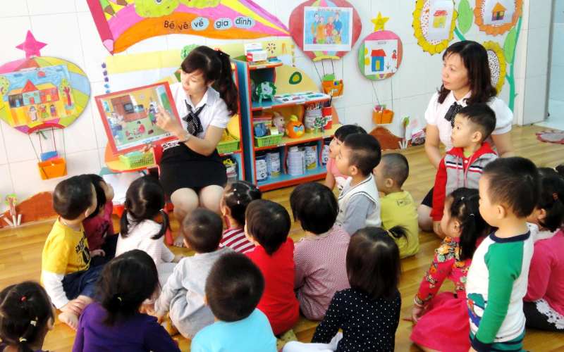 Học phí trường mầm non công lập rẻ hơn trường tư. (Ảnh: Sưu tầm Internet)