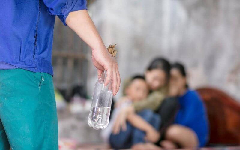 Tình trạng bạo lực gia đình đáng báo động khi cả hai ít dành thời gian bên nhau. (Ảnh:Sưu tầm Internet)